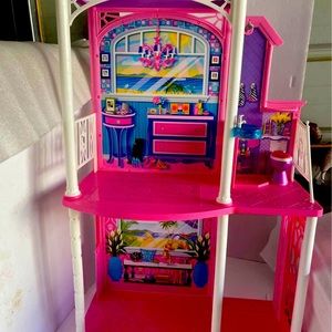 Barbie 2 - Story Beach House